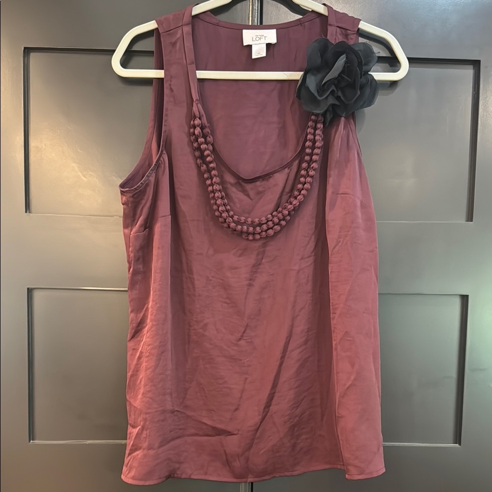Faux Necklace Sleeveless Blouse